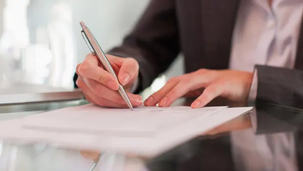 صياغة العقود والاتفاقيات